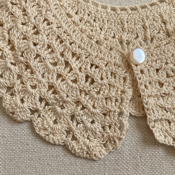 Handmade Crochet Lace Collar - Picture 5 of 15